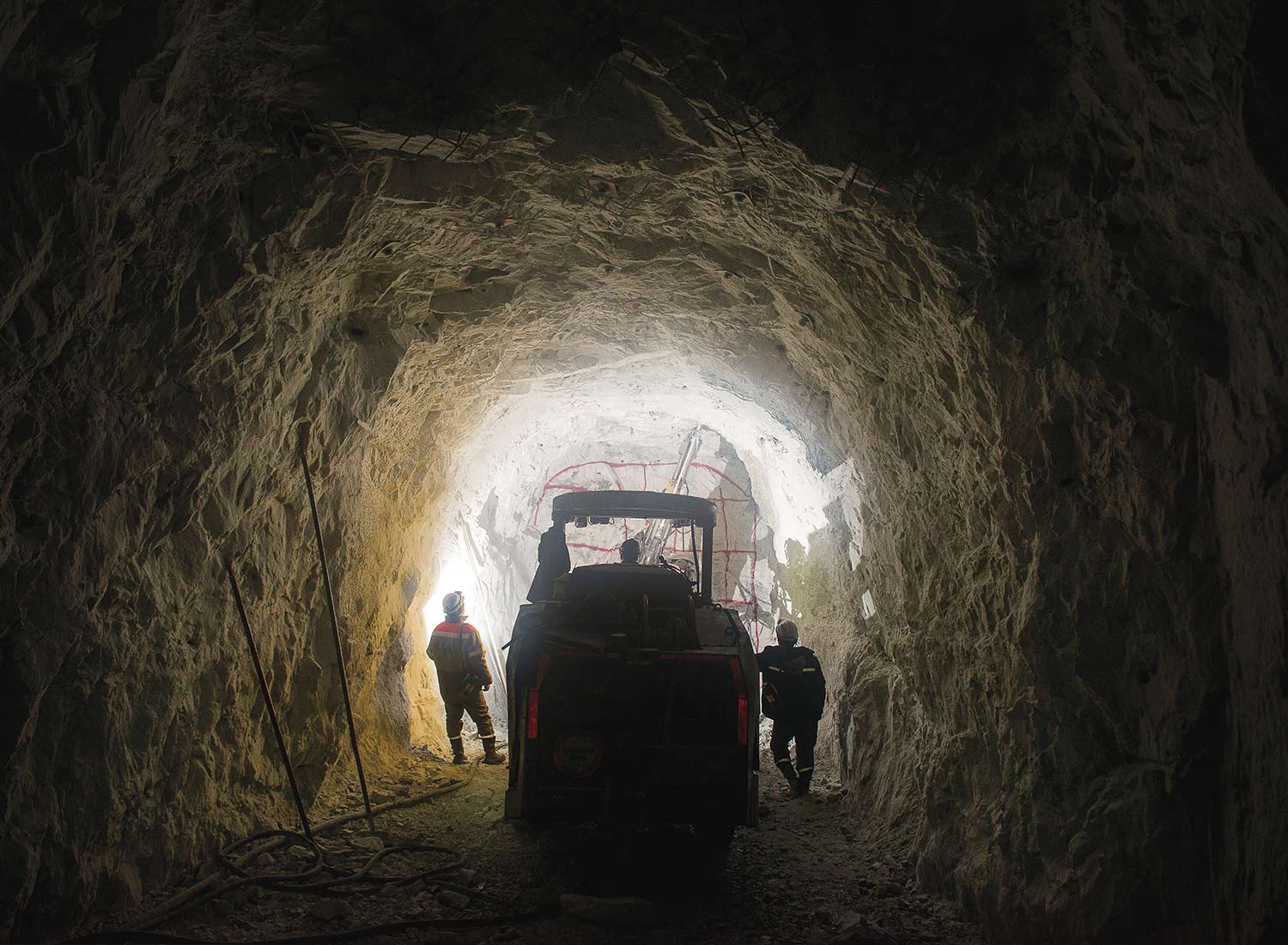 Mining tunnel image