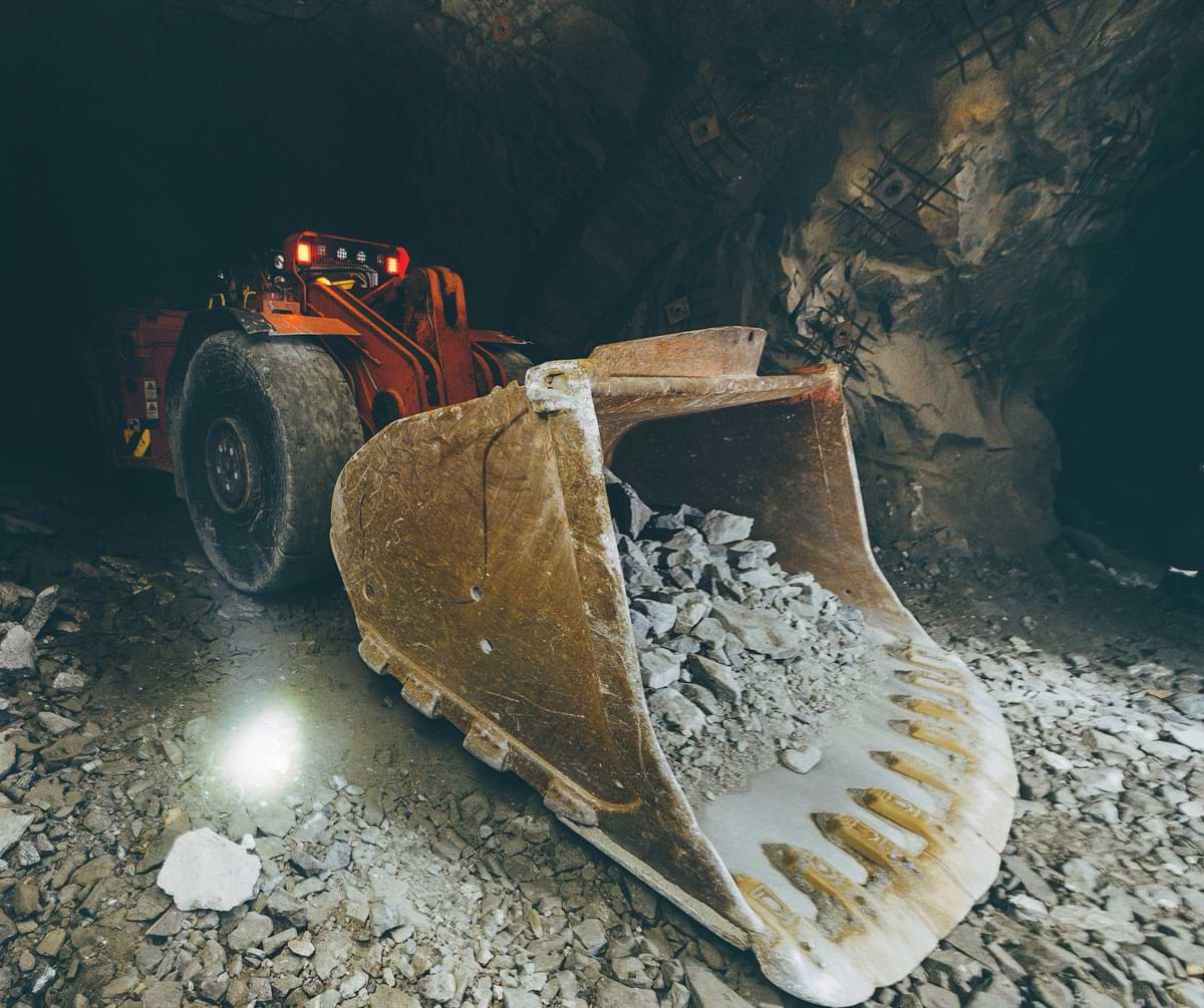 Machinery used in underground mining is often designed with substantially smaller turning radii so that the equipment can better maneuver in small spaces