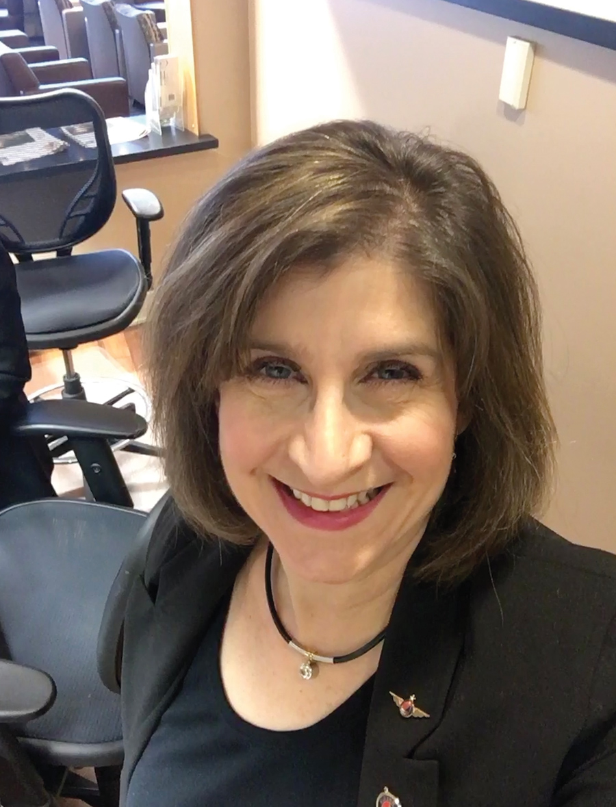 Suzanne Druxman smiling
