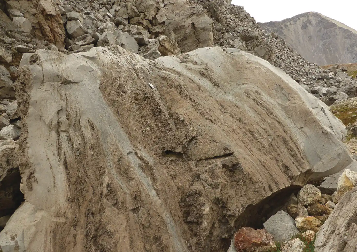 western path of the Valley of Ten Thousand Smokes