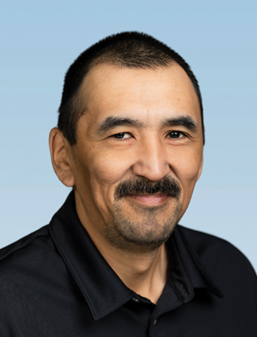 headshot of Oliver Peetook