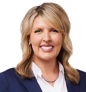 Loni Hinton headshot