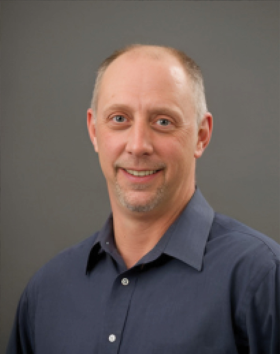 Robert Brossow Headshot