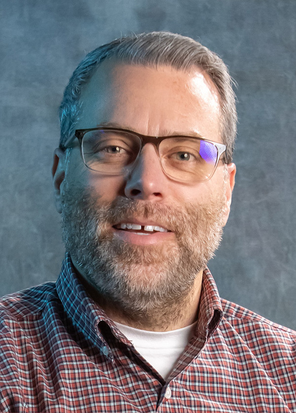 Nick Souza headshot